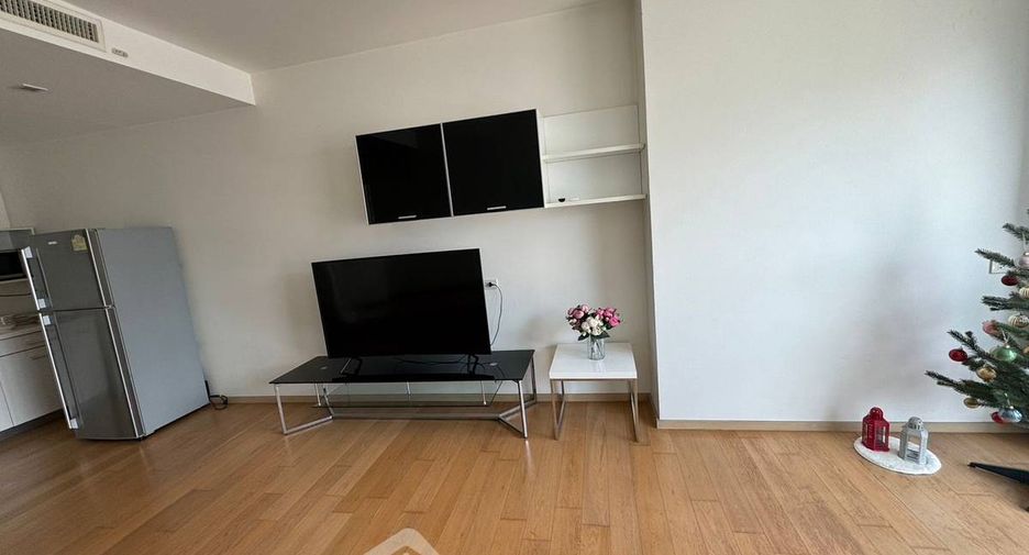 For rent 1 bed condo in Phaya Thai, Bangkok