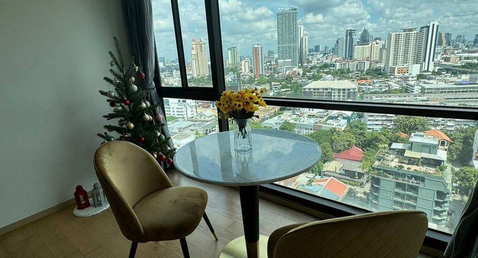 For rent 1 bed condo in Phaya Thai, Bangkok