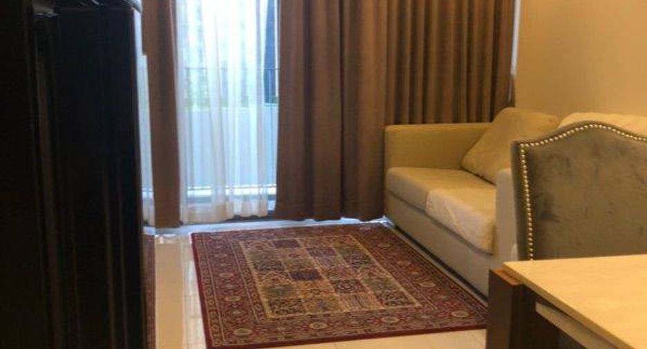 For rent 2 bedrooms condo in Sathon, Bangkok