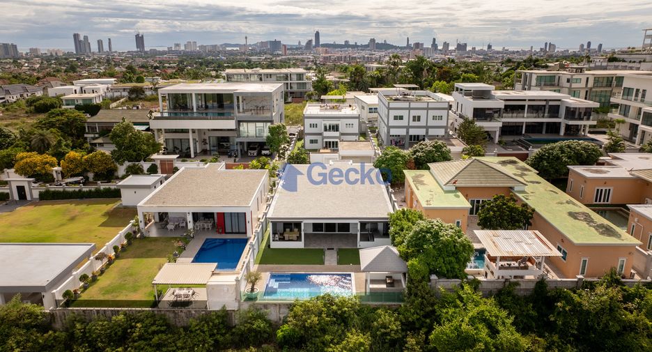 Casa en venta de 4 habitaciones en Bang Lamung, Chonburi