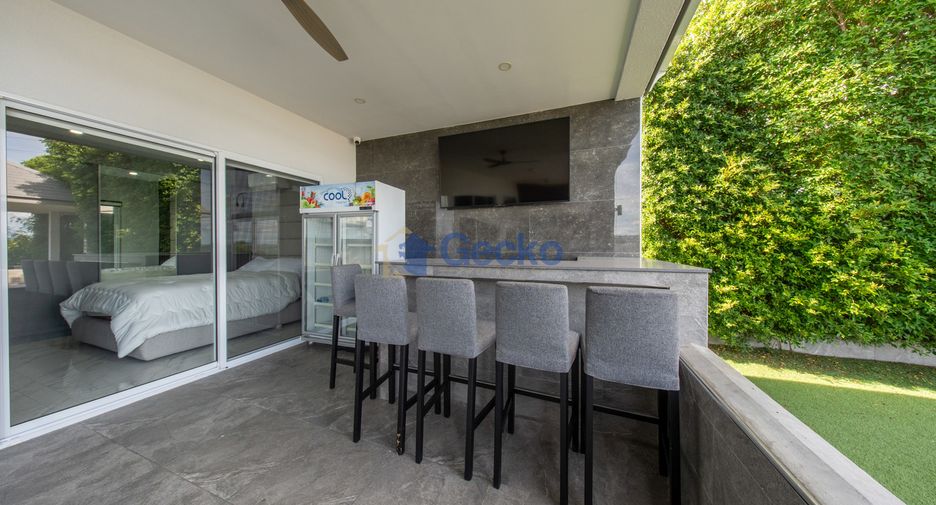 Casa en venta de 4 habitaciones en Bang Lamung, Chonburi