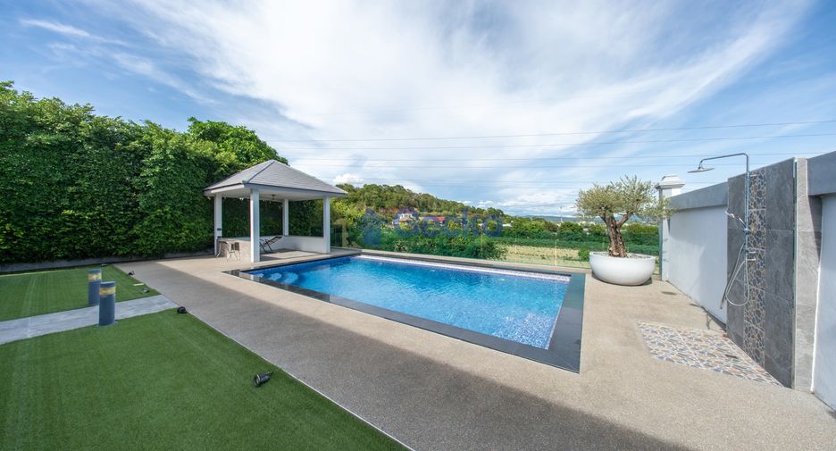 Casa en venta de 4 habitaciones en Bang Lamung, Chonburi