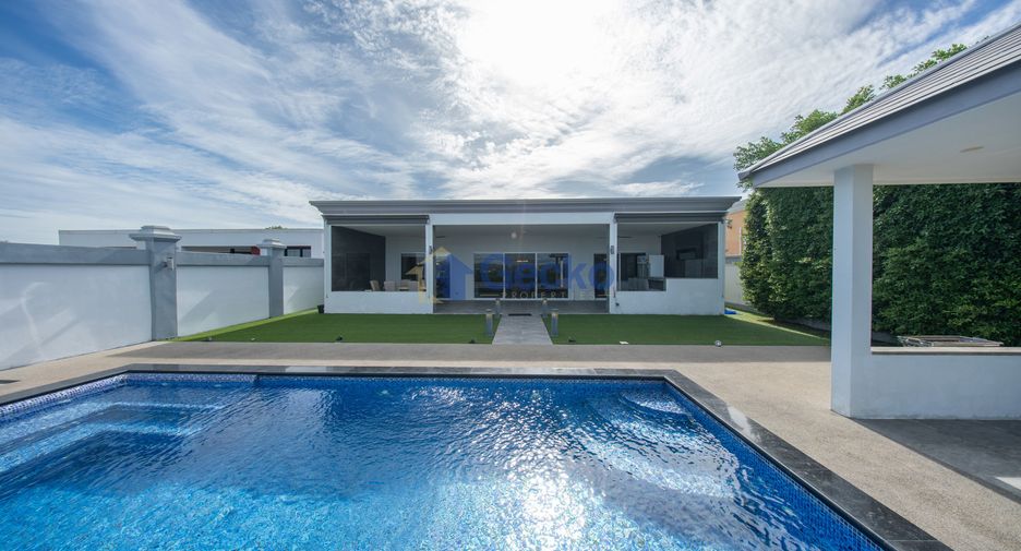 Casa en venta de 4 habitaciones en Bang Lamung, Chonburi