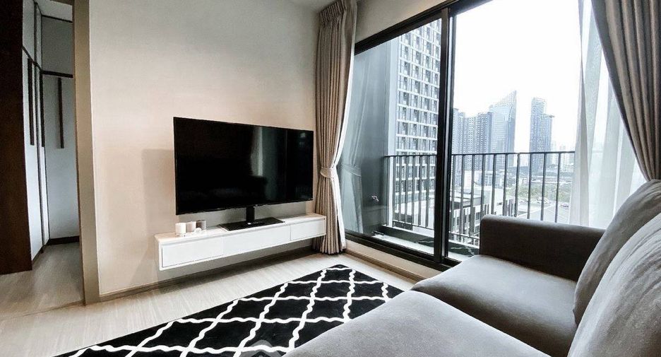 For rent 2 bedrooms condo in Huai Khwang, Bangkok