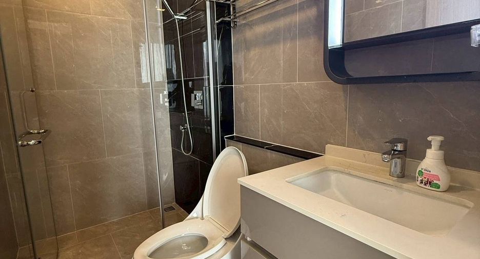 For rent 1 bed condo in Huai Khwang, Bangkok