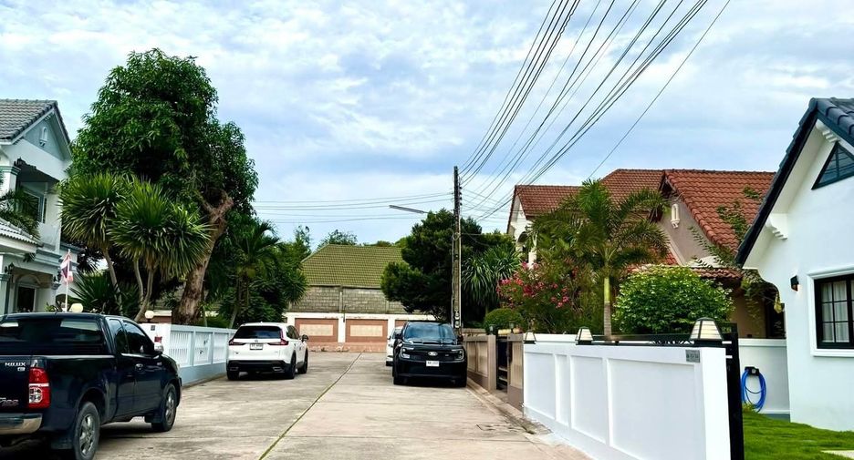 Haus zum Kauf mit 3 Zimmer in Bang Lamung, Chonburi