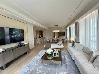For sale 3 bedrooms condo in Khlong Toei, Bangkok