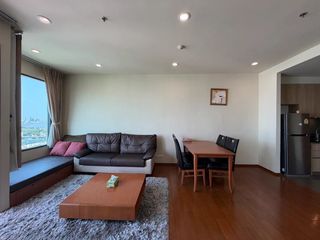 For rent 2 bedrooms condo in Yan Nawa, Bangkok