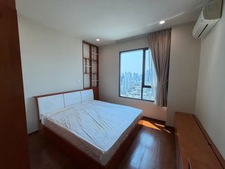 For rent 2 bedrooms condo in Yan Nawa, Bangkok