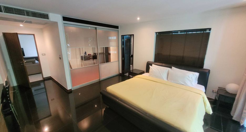 For rent 3 bedrooms condo in Watthana, Bangkok