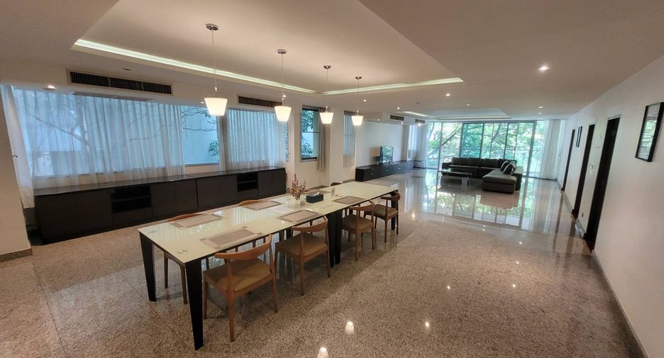 For rent 3 bedrooms condo in Watthana, Bangkok