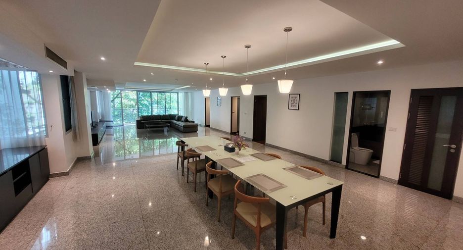 For rent 3 bedrooms condo in Watthana, Bangkok