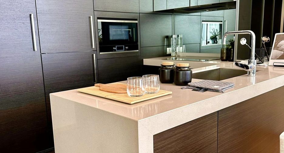 Condo en alquiler de 2 habitaciones en Pathum Wan, Bangkok