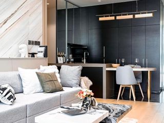 For rent 2 bedrooms condo in Pathum Wan, Bangkok