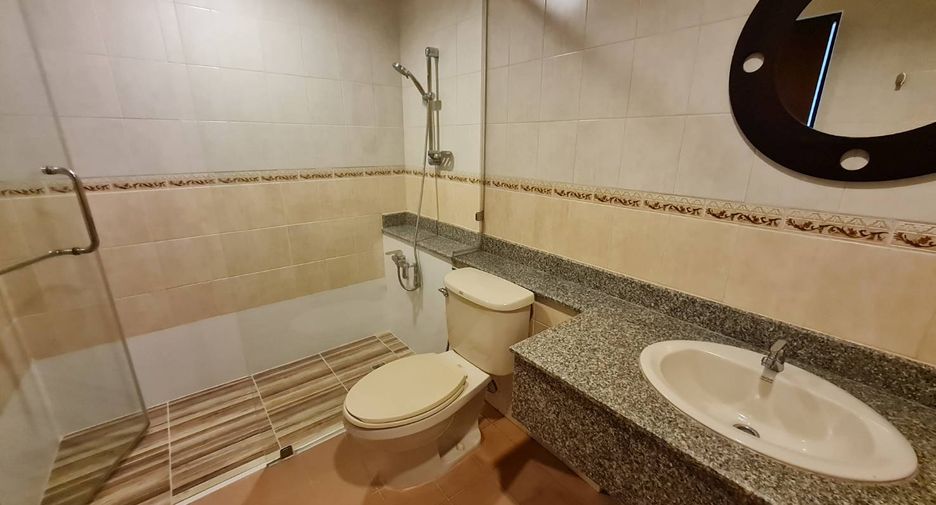 Wohnung zur Miete mit 2 Zimmer in Khlong Toei, Bangkok