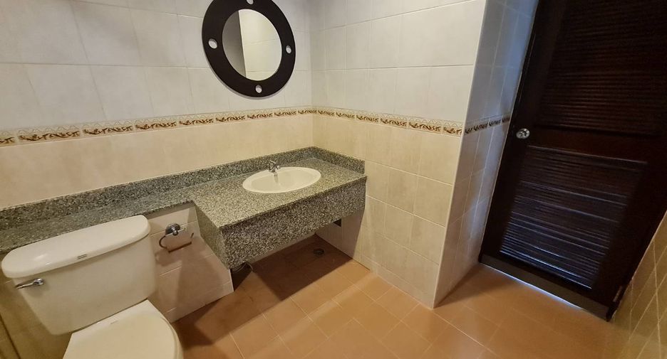 Wohnung zur Miete mit 2 Zimmer in Khlong Toei, Bangkok