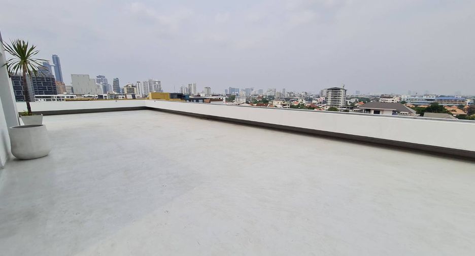 Wohnung zur Miete mit 2 Zimmer in Khlong Toei, Bangkok