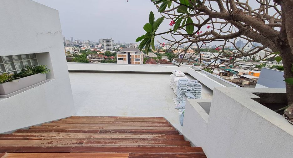 Wohnung zur Miete mit 2 Zimmer in Khlong Toei, Bangkok