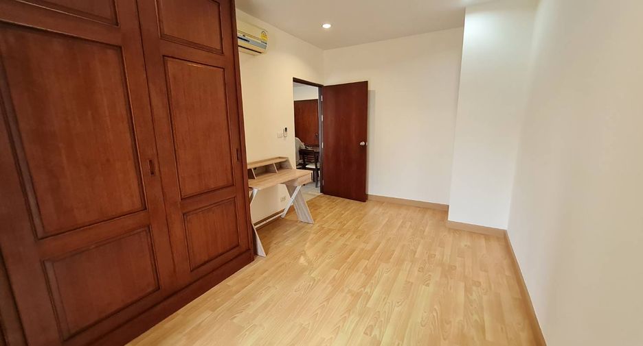 Wohnung zur Miete mit 2 Zimmer in Khlong Toei, Bangkok