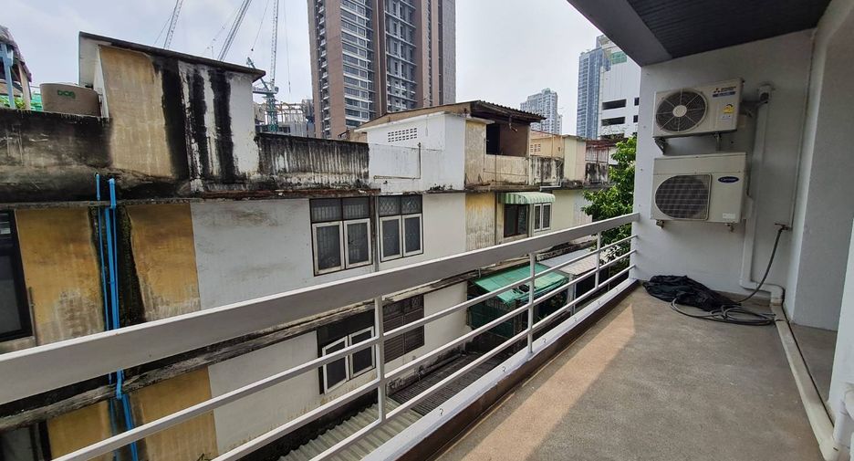 Wohnung zur Miete mit 2 Zimmer in Khlong Toei, Bangkok