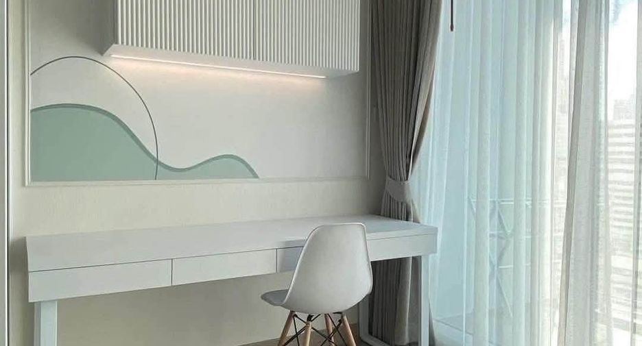 Wohnung zur Miete mit 1 Zimmer in Bang Rak, Bangkok