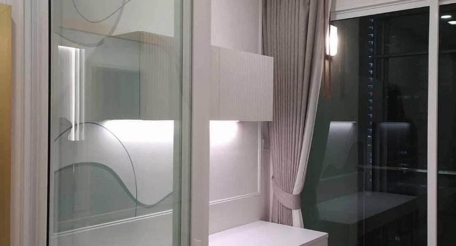 Wohnung zur Miete mit 1 Zimmer in Bang Rak, Bangkok