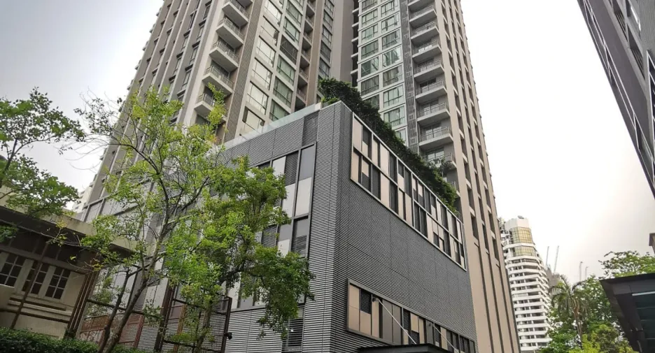 For rent 2 bedrooms condo in Watthana, Bangkok