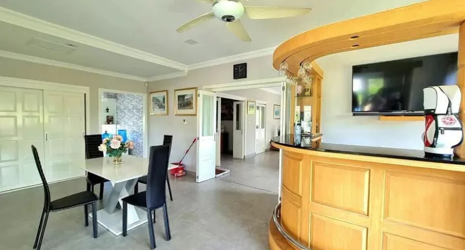 Villa zum Kauf mit 4 Zimmer in Bang Saray, Pattaya