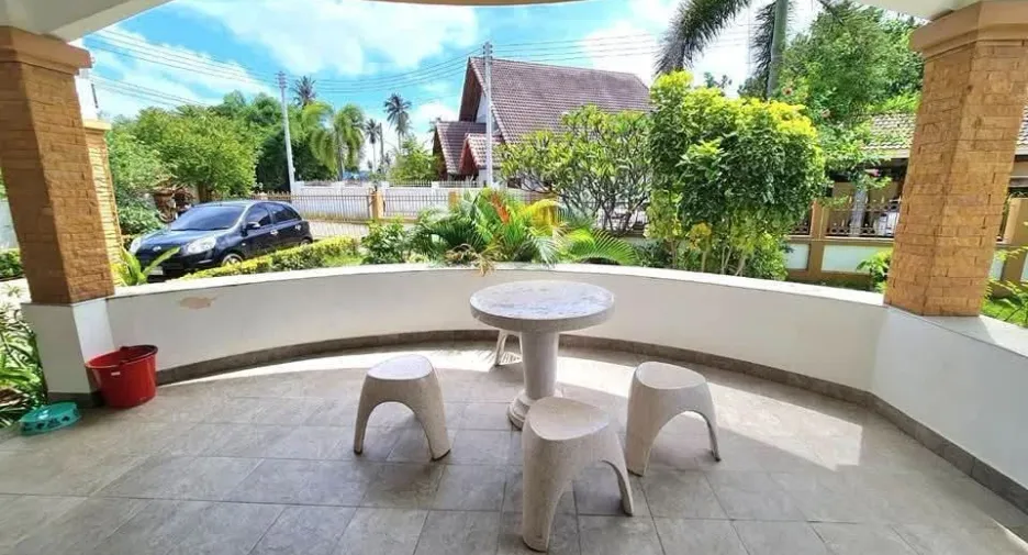 Villa zum Kauf mit 4 Zimmer in Bang Saray, Pattaya