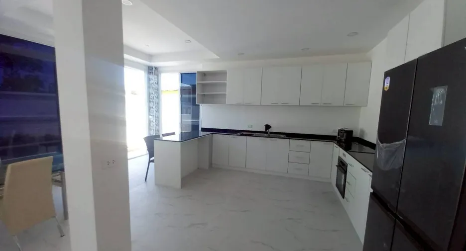 Villa zum Kauf mit 4 Zimmer in Bang Saray, Pattaya