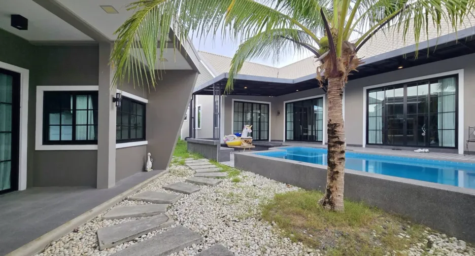 Villa en venta de 4 habitaciones en Bang Lamung, Chonburi