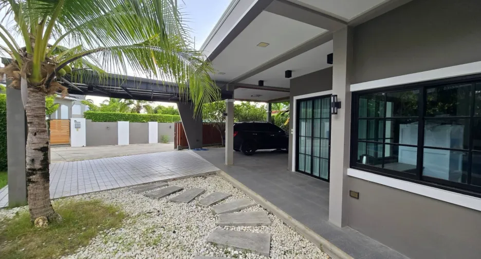 Villa en venta de 4 habitaciones en Bang Lamung, Chonburi