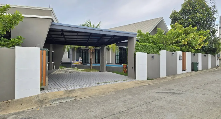 Villa en venta de 4 habitaciones en Bang Lamung, Chonburi
