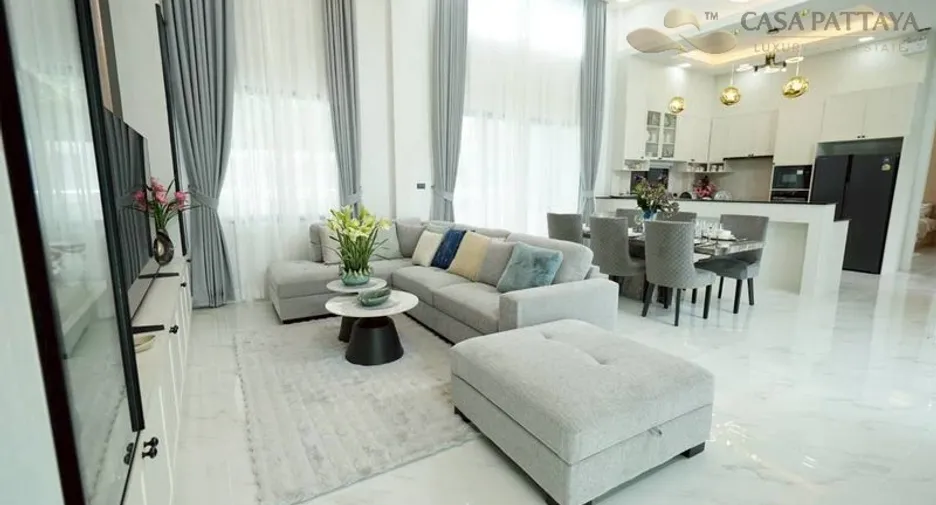 For sale 4 bedrooms villa in Bang Lamung, Chonburi
