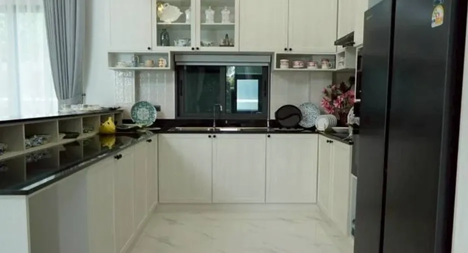 For sale 4 bedrooms villa in Bang Lamung, Chonburi