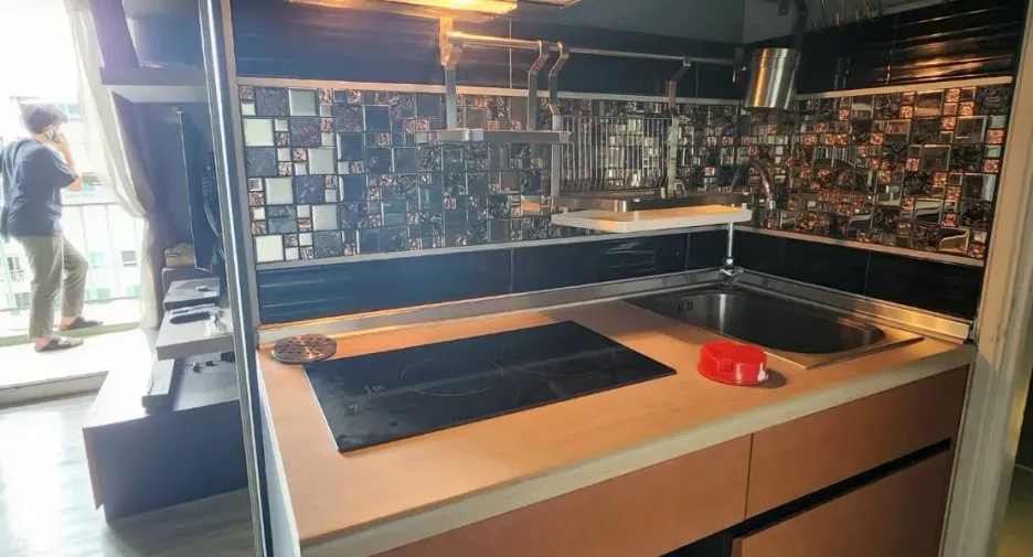 Продажа 1 кровать кондо в Хуаи Кхщанг, Бангкок