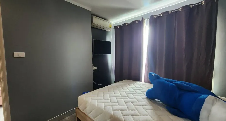 Продажа 1 кровать кондо в Хуаи Кхщанг, Бангкок