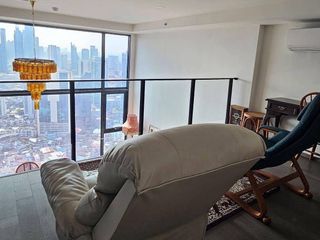 Condo en venta de 2 habitaciones en Bang Rak, Bangkok