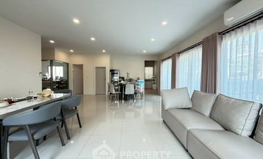 Продажа 4 спальни дом в Лат Крабанг, Бангкок