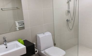 For sale 2 bedrooms condo in Huai Khwang, Bangkok