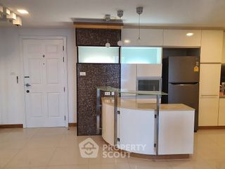 For rent 3 bedrooms condo in Yan Nawa, Bangkok