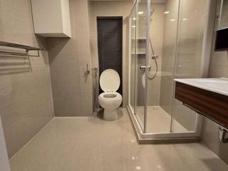 For rent 3 bedrooms condo in Yan Nawa, Bangkok