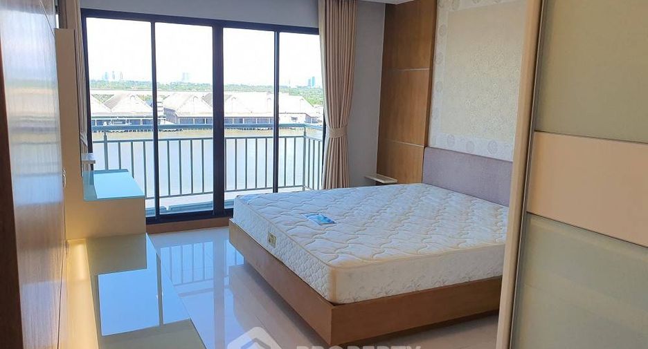 Condo en alquiler de 3 habitaciones en Yan Nawa, Bangkok