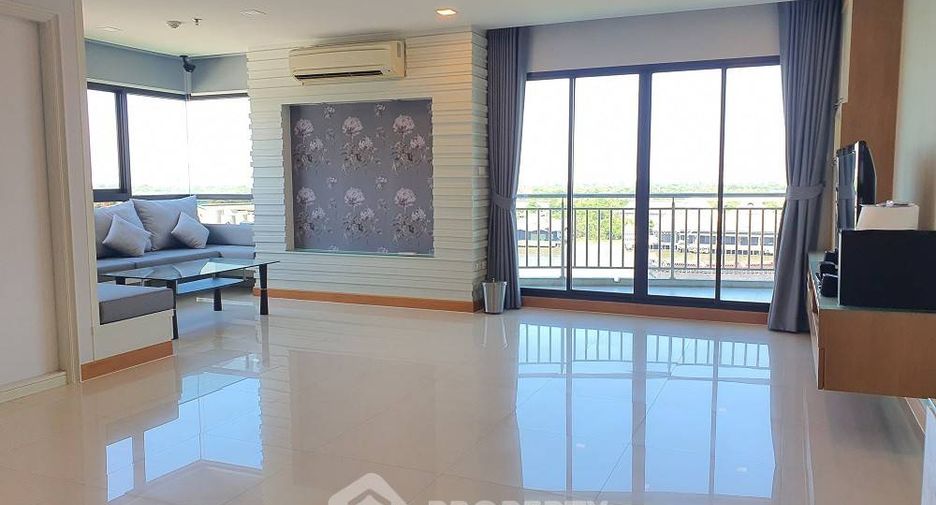 Condo en alquiler de 3 habitaciones en Yan Nawa, Bangkok