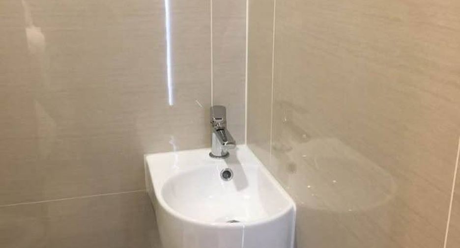 Condo en alquiler de 1 habitaciones en Khlong Toei, Bangkok