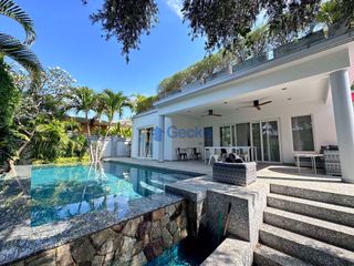 Casa en alquiler de 2 habitaciones en Bang Lamung, Chonburi