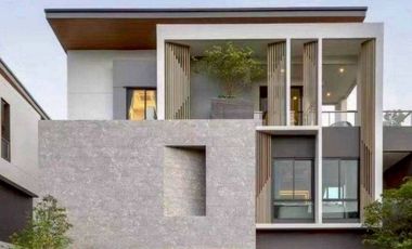 Casa en alquiler de 4 habitaciones en Bang Kapi, Bangkok