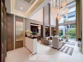 Casa en alquiler de 4 habitaciones en Bang Kapi, Bangkok