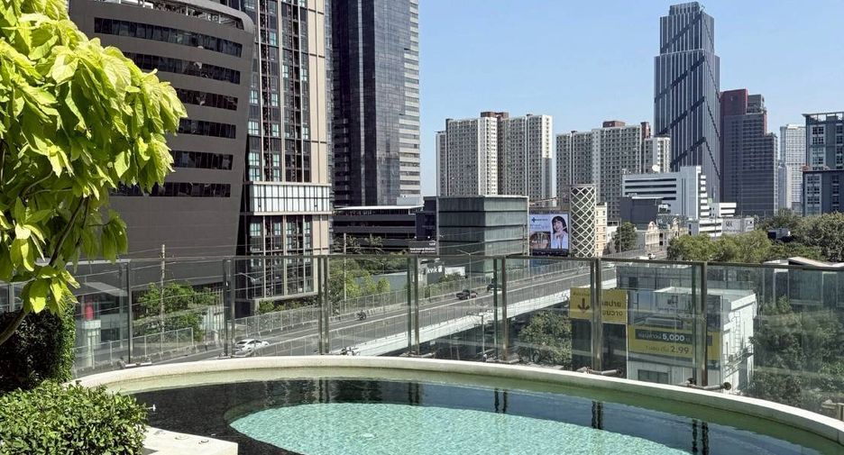 For rent 1 bed condo in Huai Khwang, Bangkok