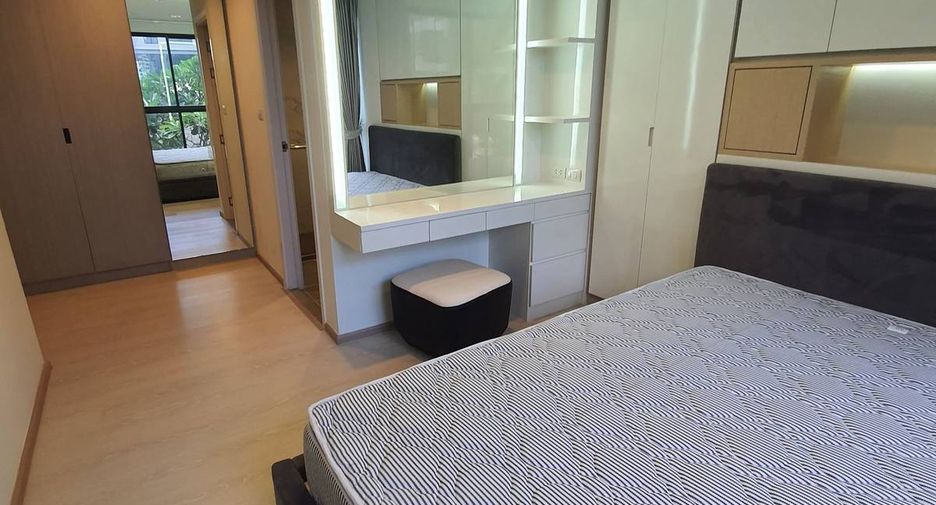 À louer 2 chambres condo à Huai Khwang, Bangkok